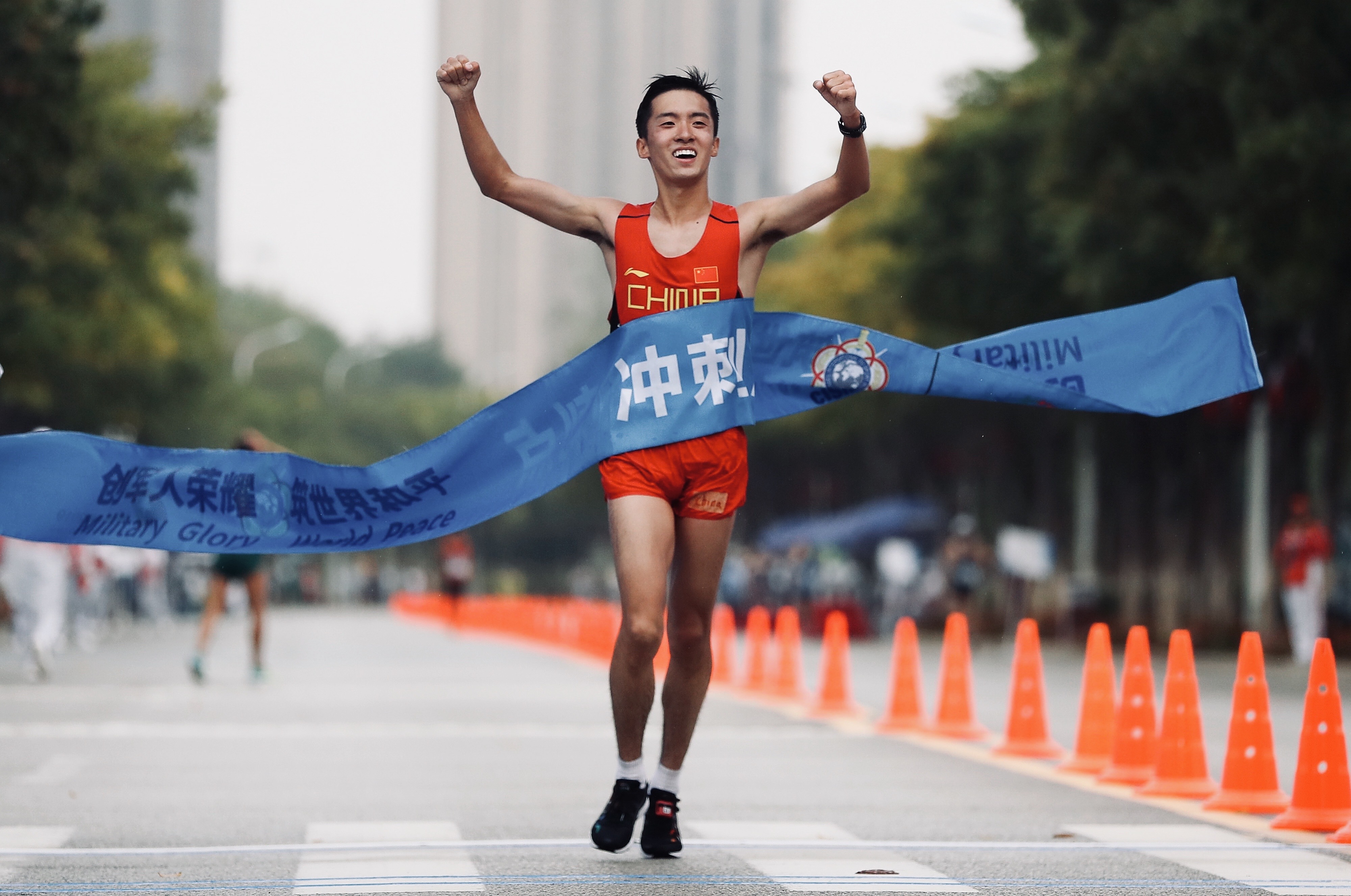 中国田径选手刷新个人最佳成绩