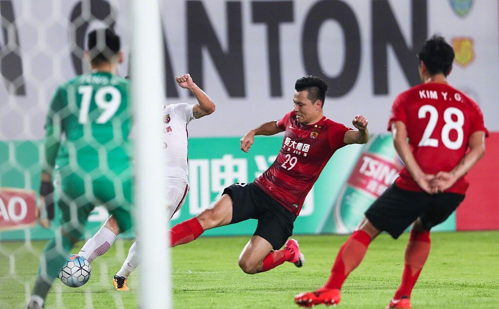 九游体育-恒大客场力克苏宁，拿下宝贵三分