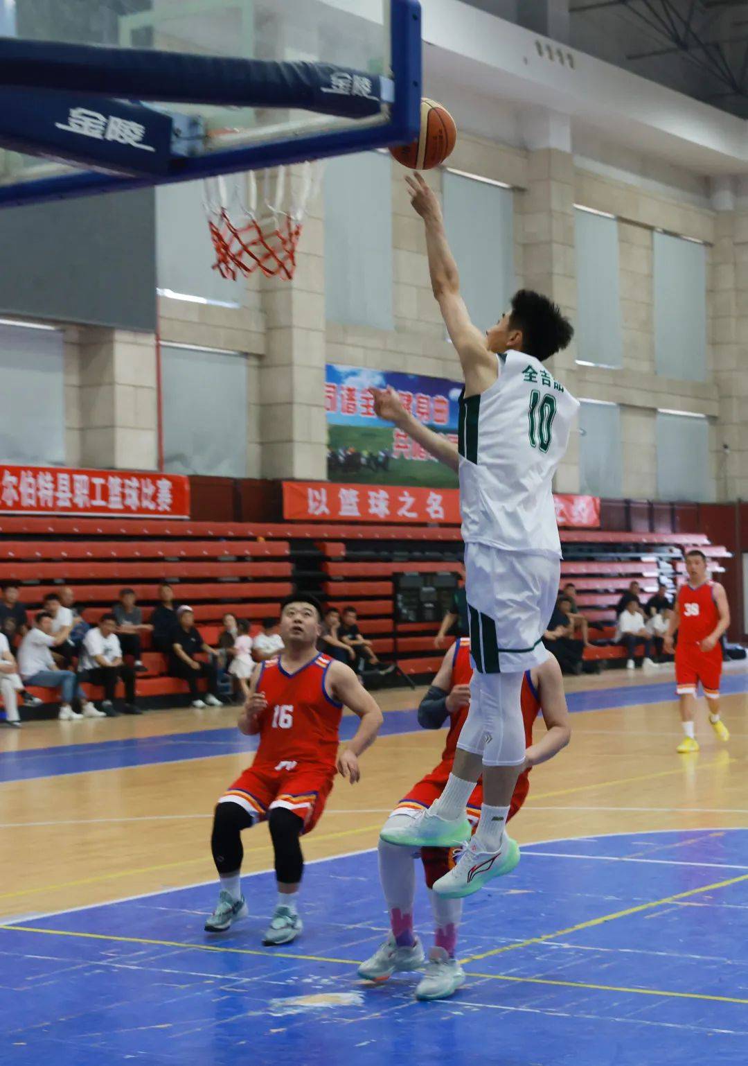 篮球璀璨,名将耀眼,快来感受赛场无限魅力!的简单介绍 篮球璀璨,名将耀眼,快来感受赛场无限魅力!的简单介绍