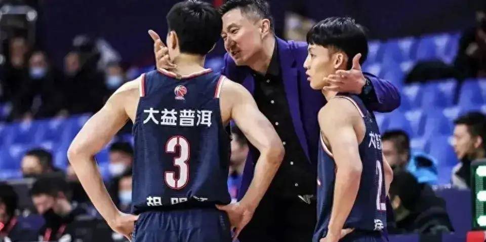 广东队豪取七连胜,稳坐榜首 广东队豪取七连胜,稳坐榜首