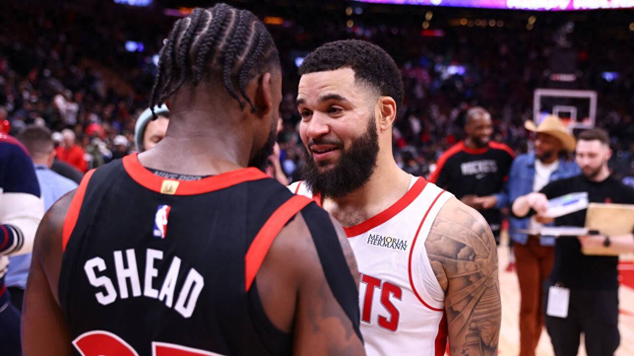 包含猛龙队战胜灰狼队,范弗利特全场火爆表现的词条 包含猛龙队战胜灰狼队,范弗利特全场火爆表现的词条