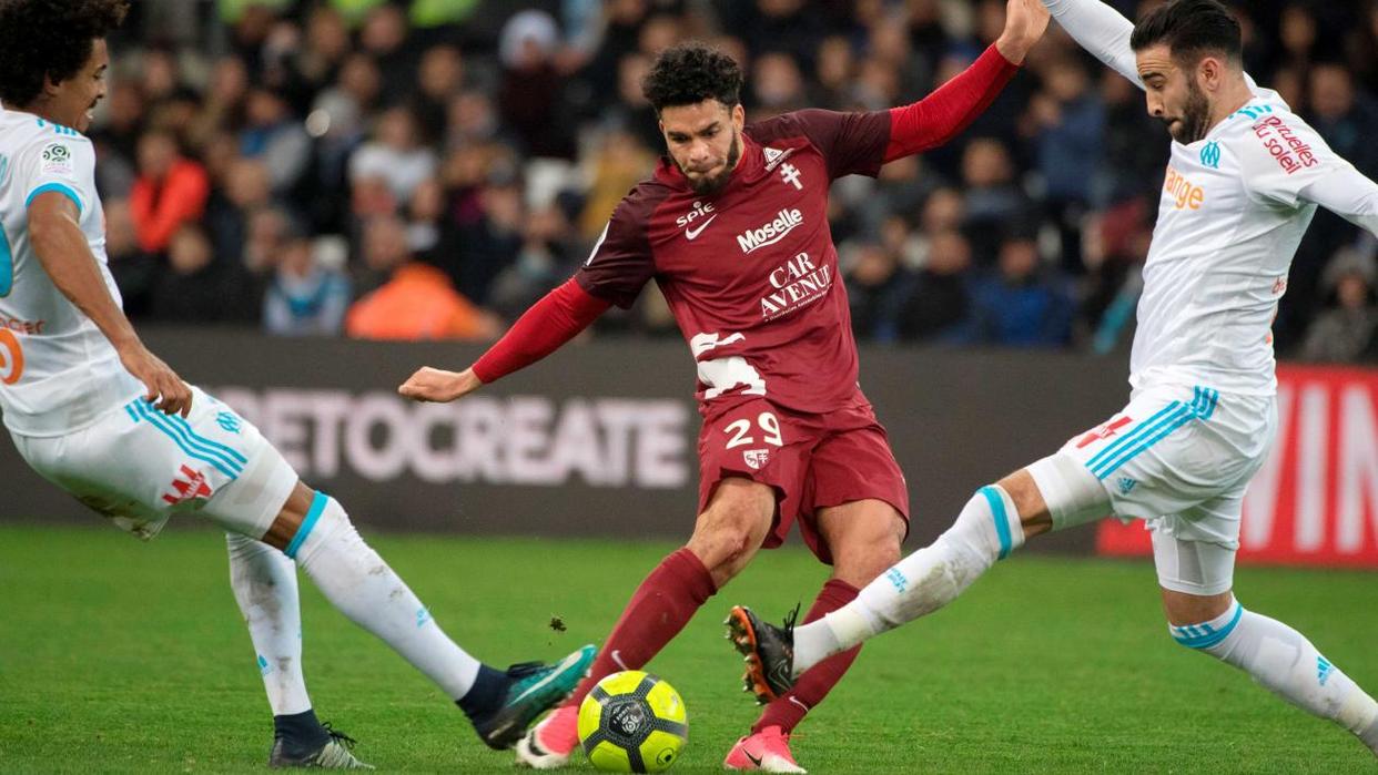 兰斯队员因伤缺阵,球队战力受损 兰斯队员因伤缺阵,球队战力受损