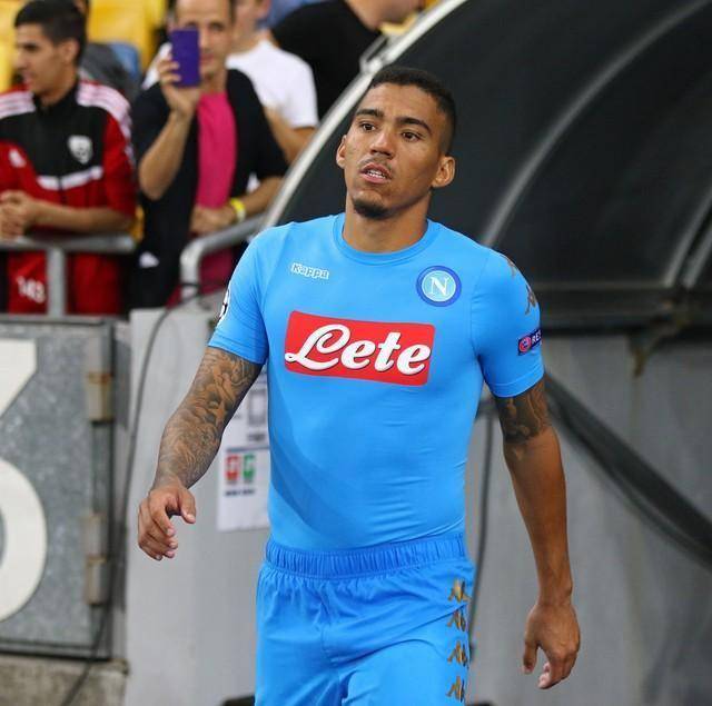 关于佛罗伦萨力克那不勒斯,喜获全身而退的信息 关于佛罗伦萨力克那不勒斯,喜获全身而退的信息