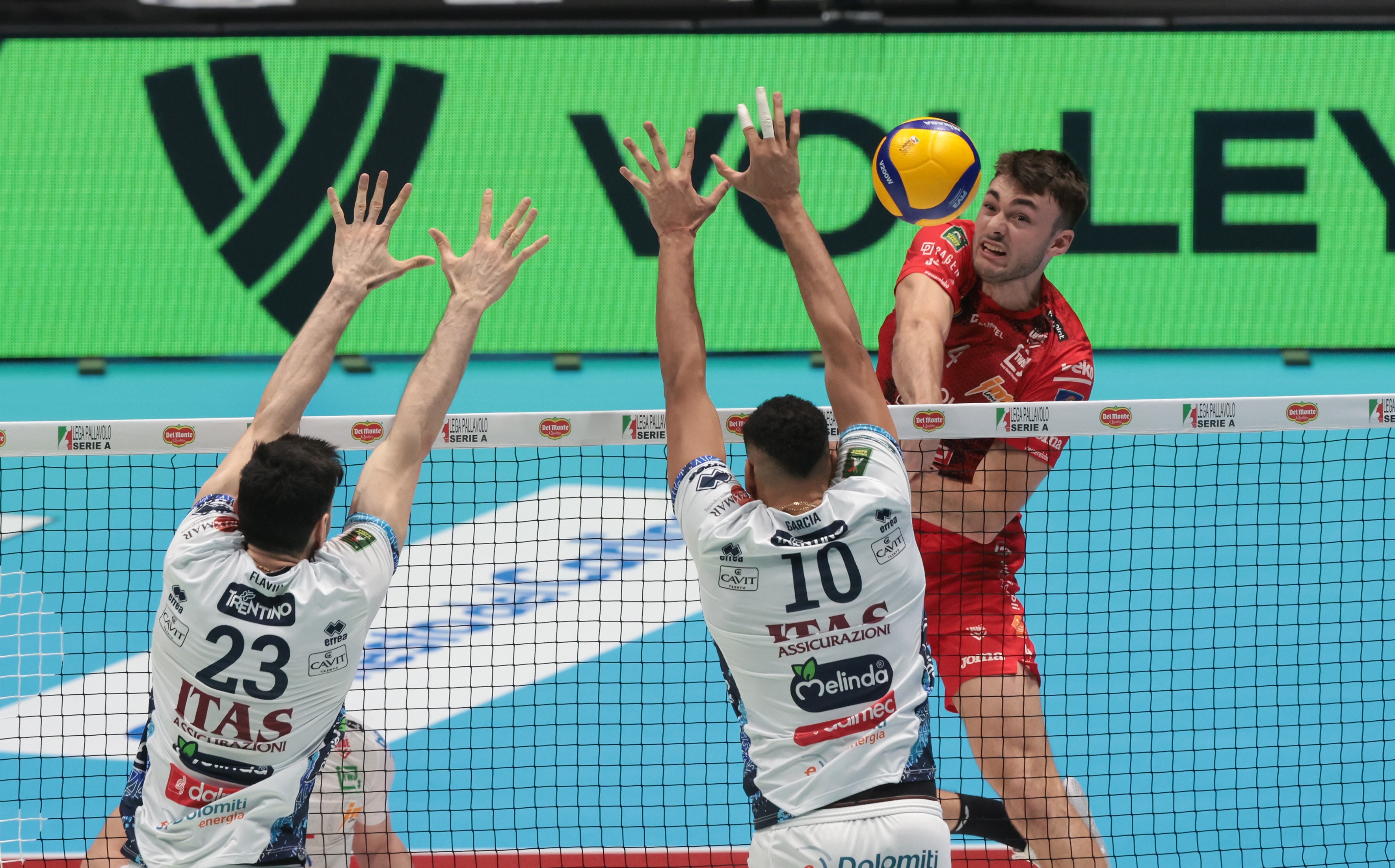 9you娱乐-关于意大利防守铜墙铁壁，一路杀入欧洲杯决赛的信息