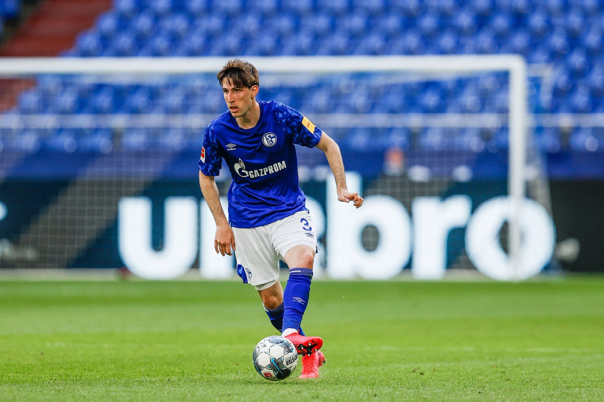 沙尔克主场告负,欧战资格悬于一线 沙尔克主场告负,欧战资格悬于一线