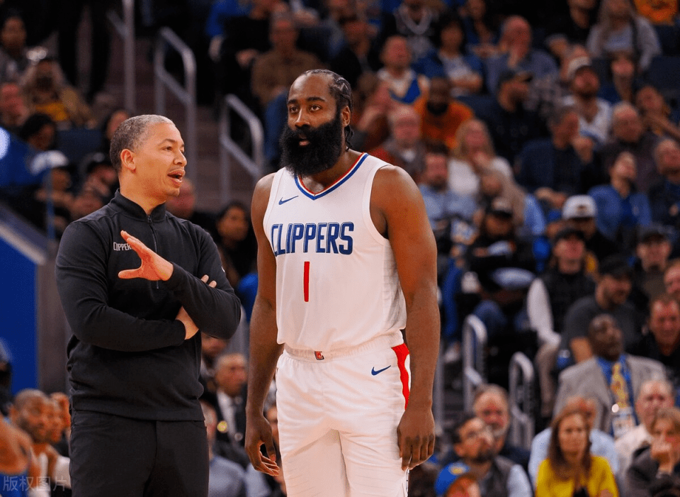 NBA季后赛首轮战罢火箭准星愈明显,哈登陷关键失准黑洞 NBA季后赛首轮战罢火箭准星愈明显,哈登陷关键失准黑洞