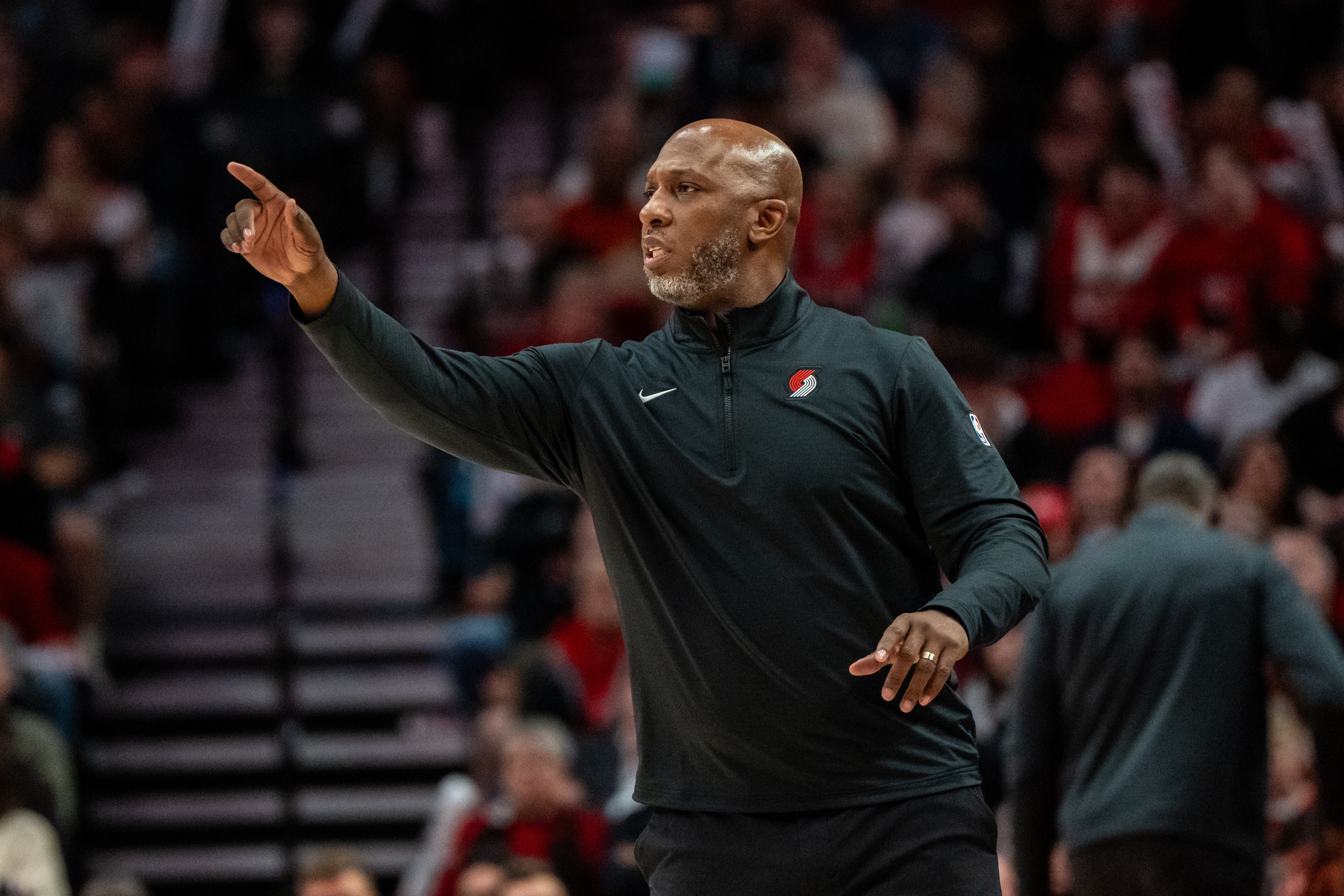 九游娱乐官方网站-开拓者队中锋频繁伤退，吃犯规被罚的简单介绍