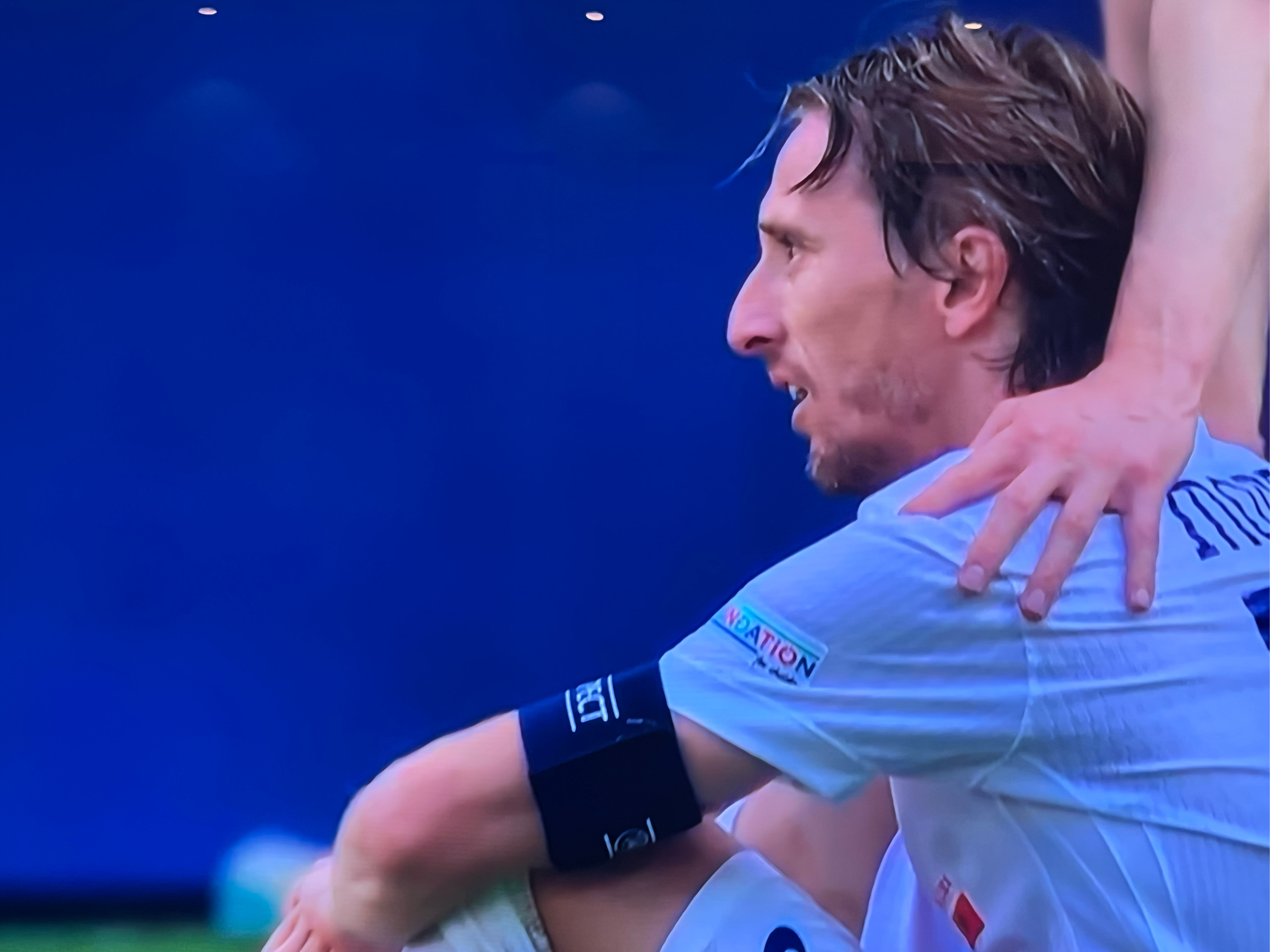 九游娱乐-包含荷兰客场逼平克罗地亚，保持不败纪录的词条