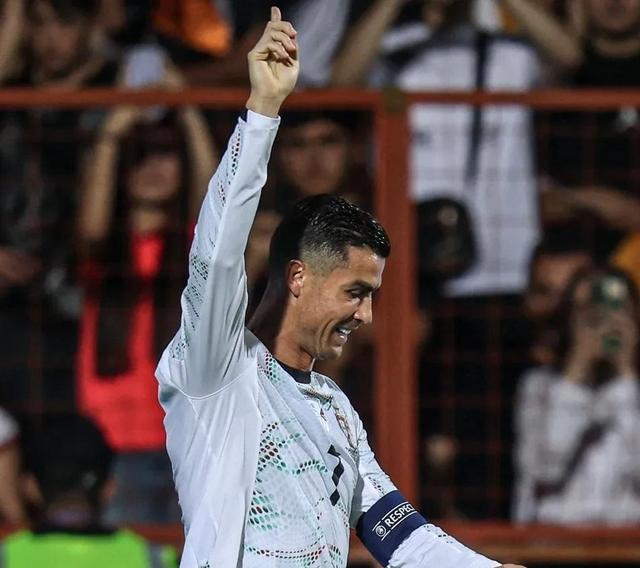 关于英格兰3-0波黑：欧锦赛热身胜利收官的信息