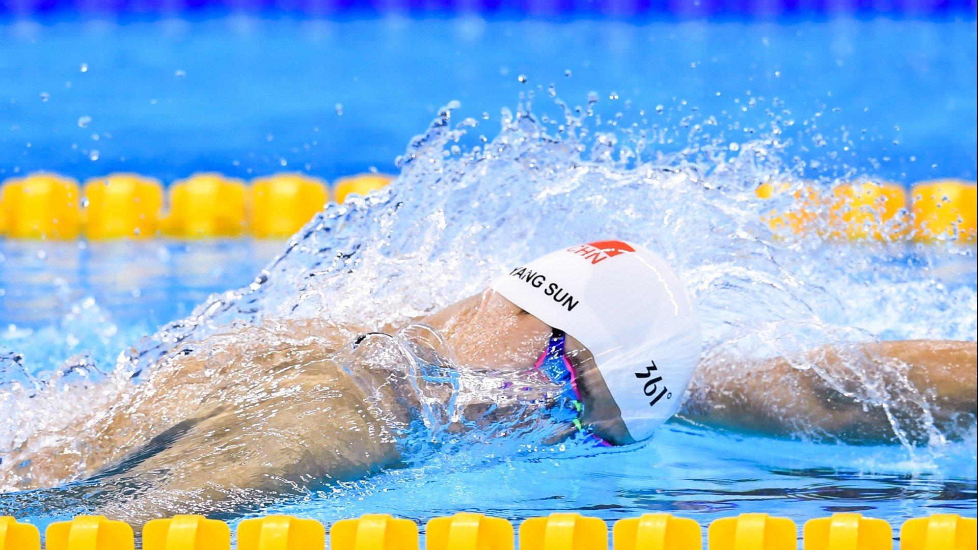 九游体育官方入口-星河坠落的夜晚，他是唯一不灭的灯火—记西决生死战之夜的定盘星李刚仁